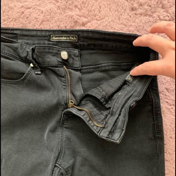 Abercrombie & Fitch Black Skinny Jeans. - Picture 5 of 7
